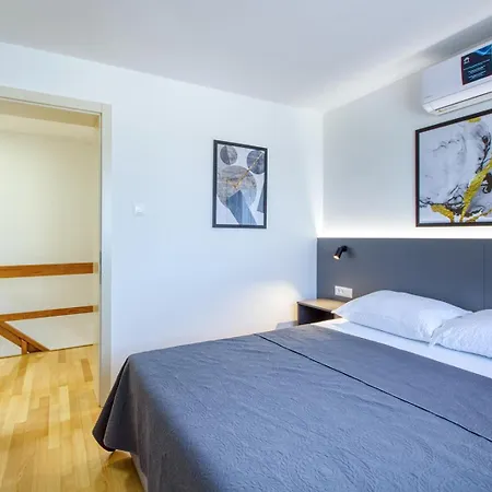 בית נופש Delightfully House With A Private Pool And A Sea View *
