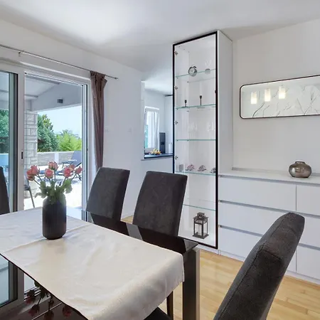 Delightfully House With A Private Pool And A Sea View Дом отдыха
