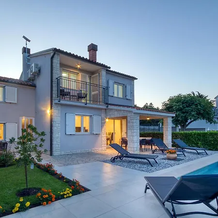 Delightfully House With A Private Pool And A Sea View
